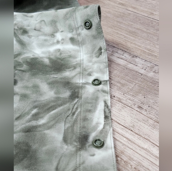 Nwt Lululemon Customizable Snap Scarf - Picture 5 of 9